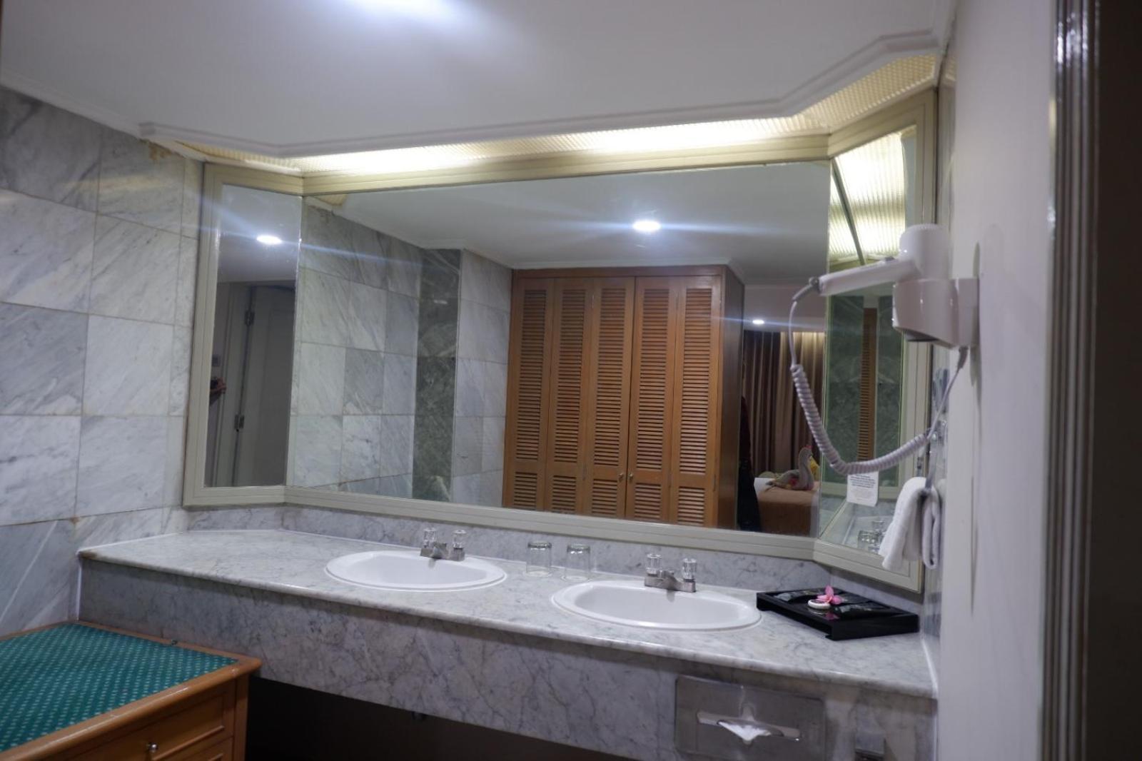 Hotel Horison Ultima Bandung Exterior foto